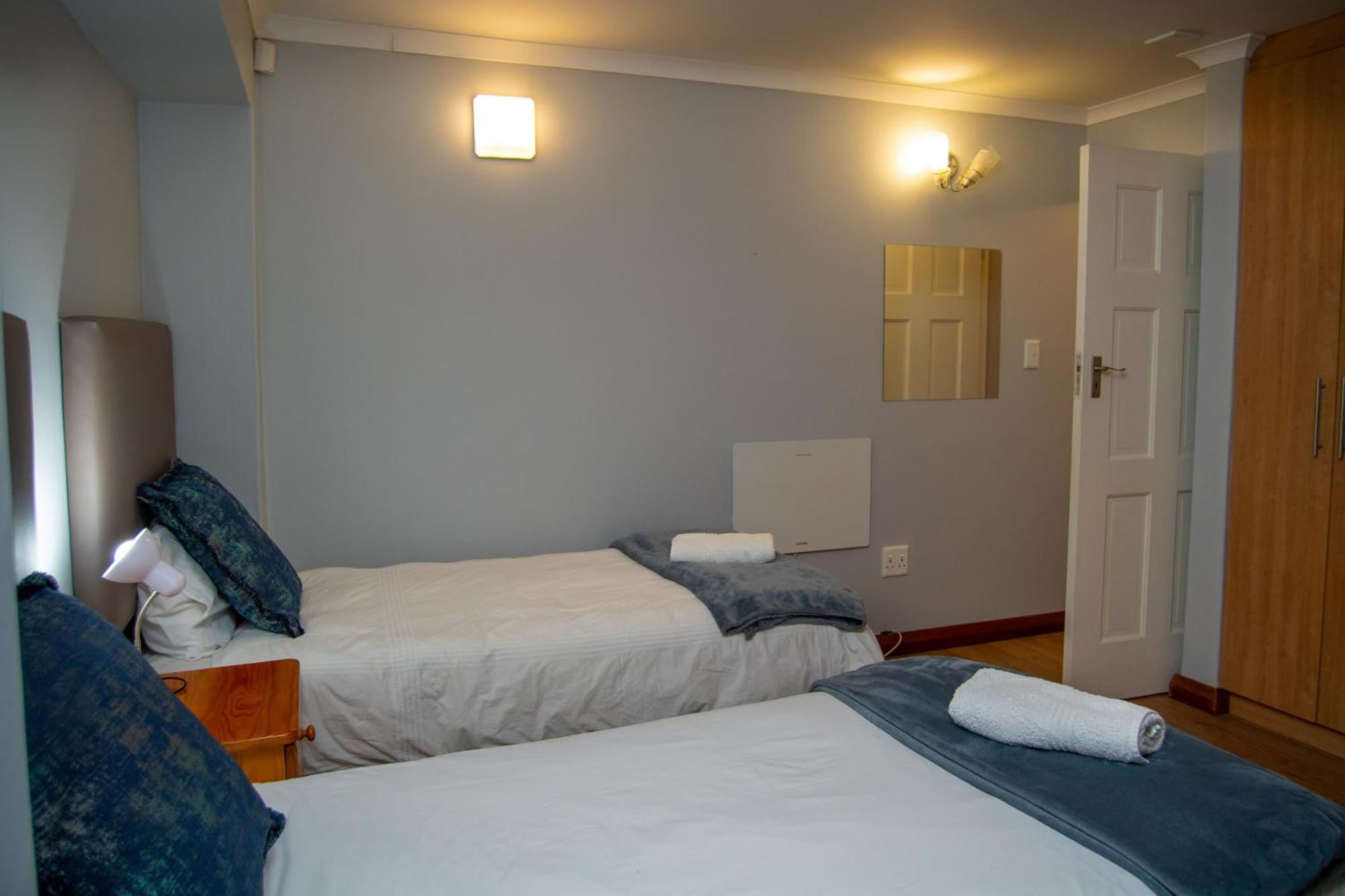 Great White Accommodation Kleinbaai 外观 照片