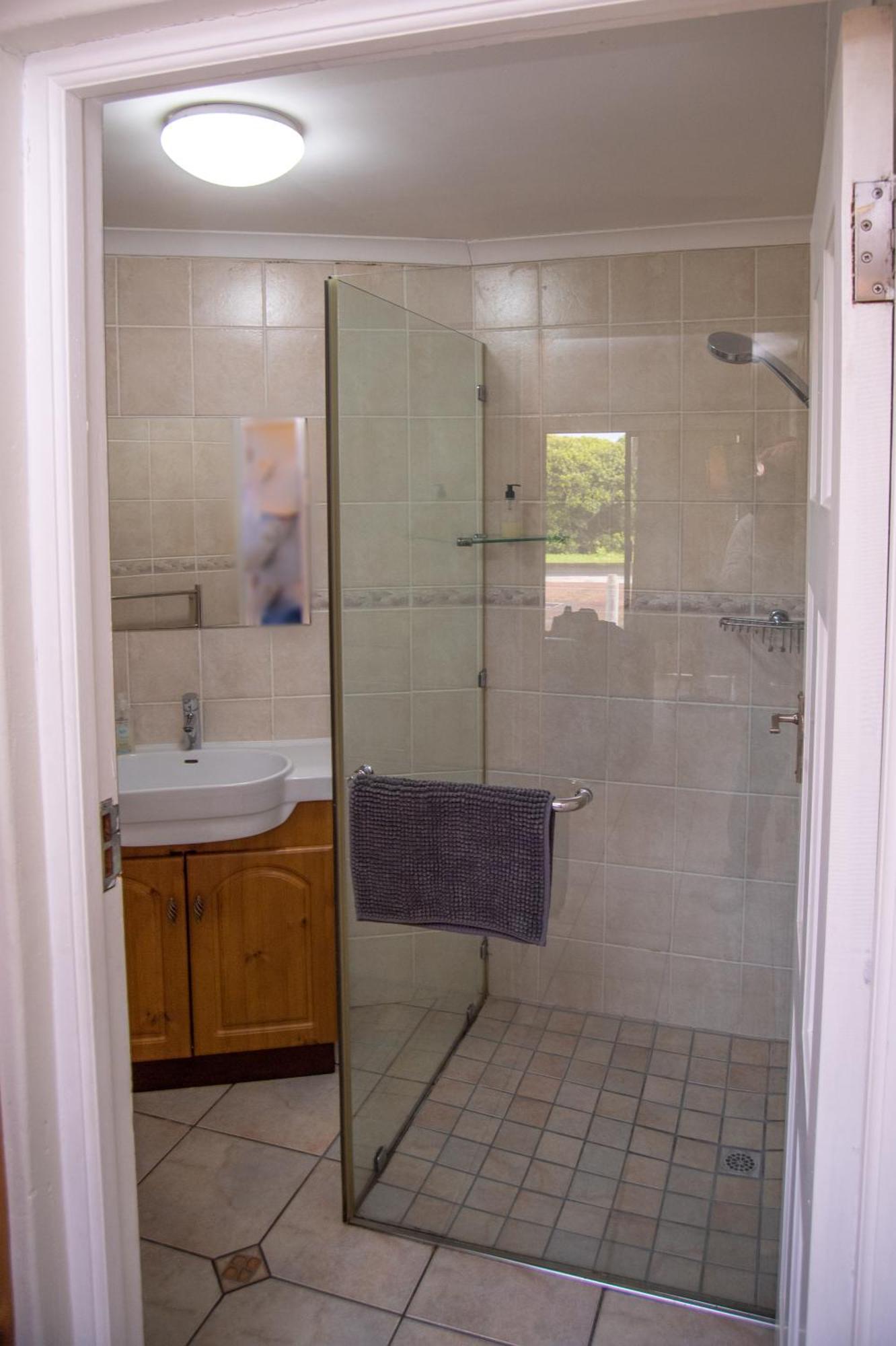 Great White Accommodation Kleinbaai 外观 照片