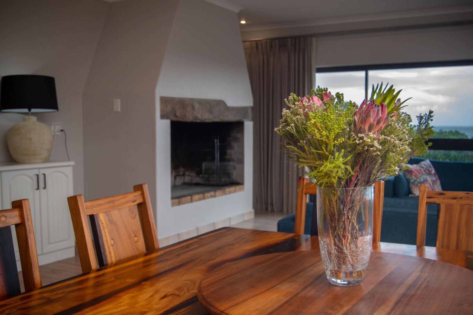 Great White Accommodation Kleinbaai 外观 照片
