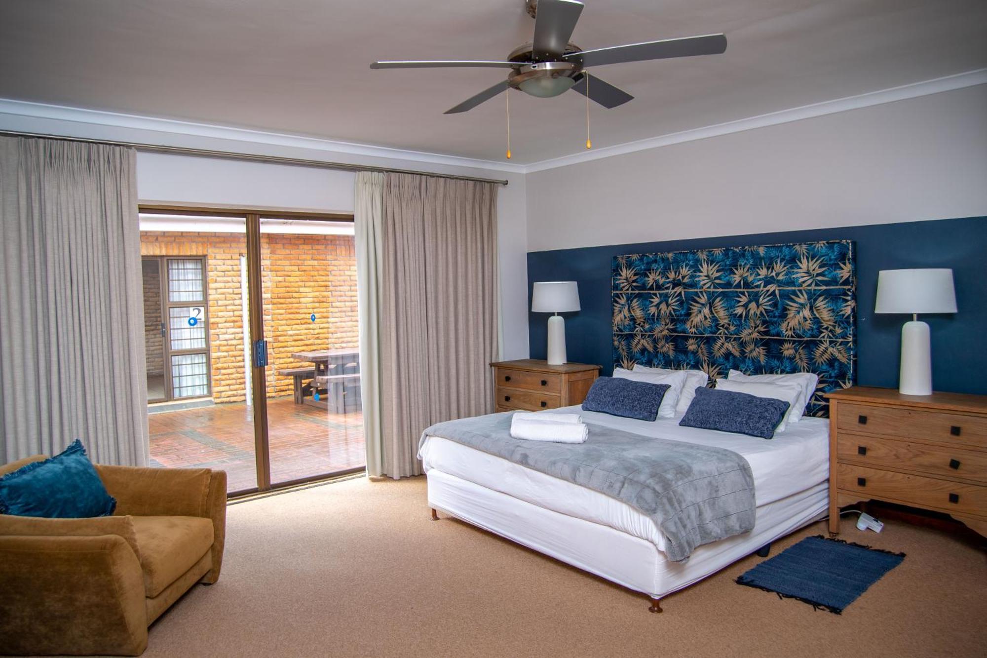 Great White Accommodation Kleinbaai 外观 照片